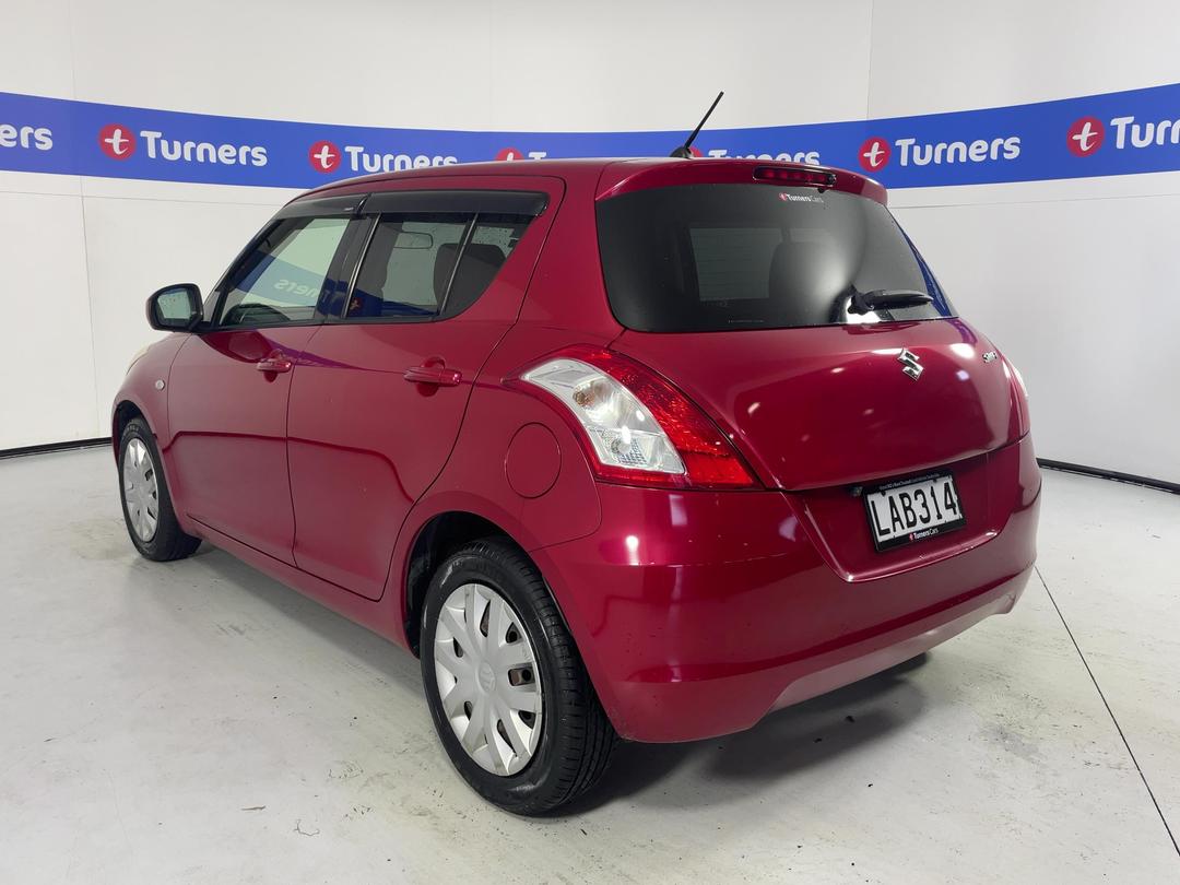 Photo '5' of Suzuki Swift