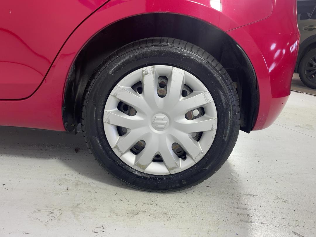 Photo '11' of Suzuki Swift