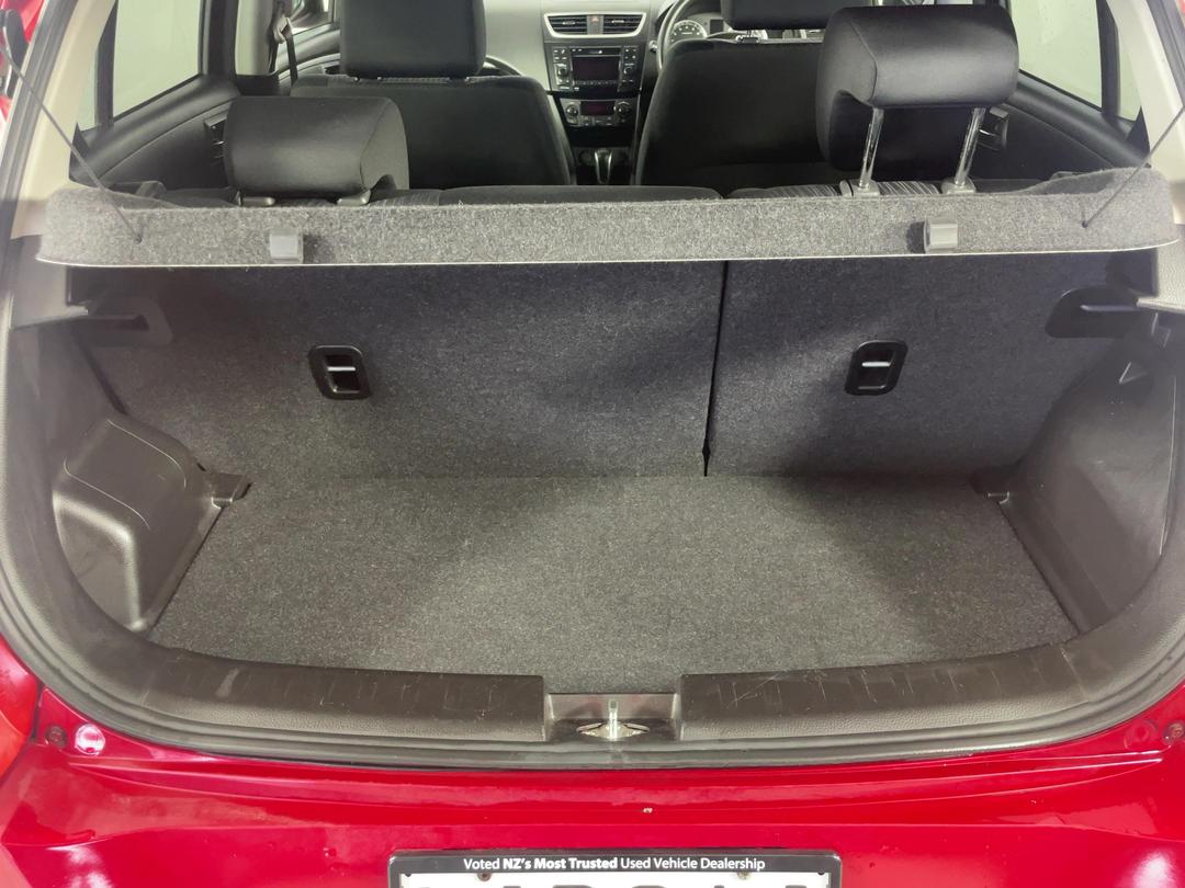 Photo '14' of Suzuki Swift