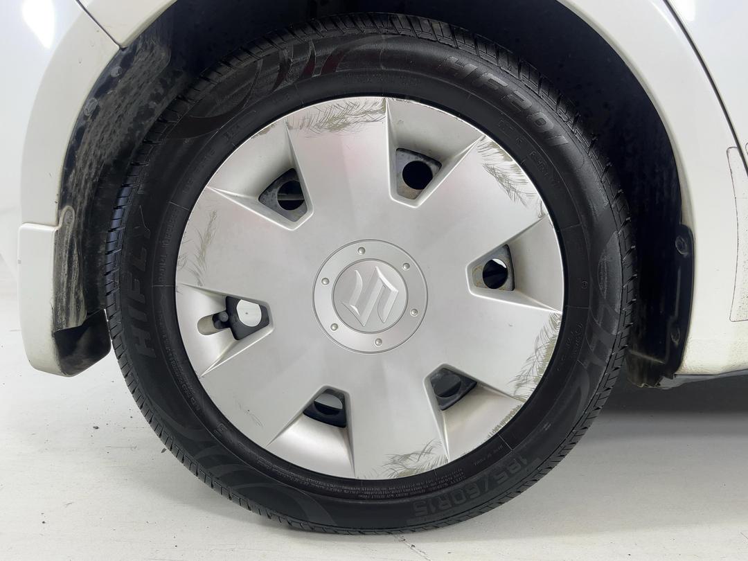 Photo '12' of Suzuki Swift