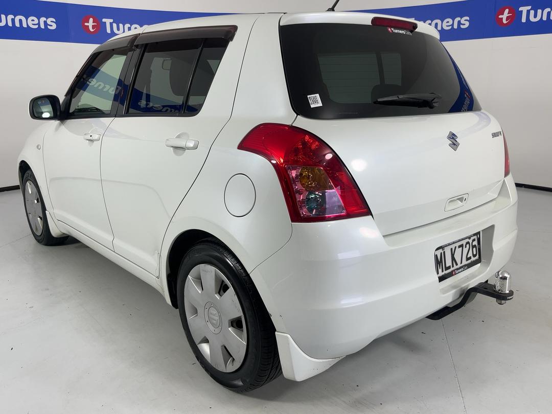 Photo '5' of Suzuki Swift