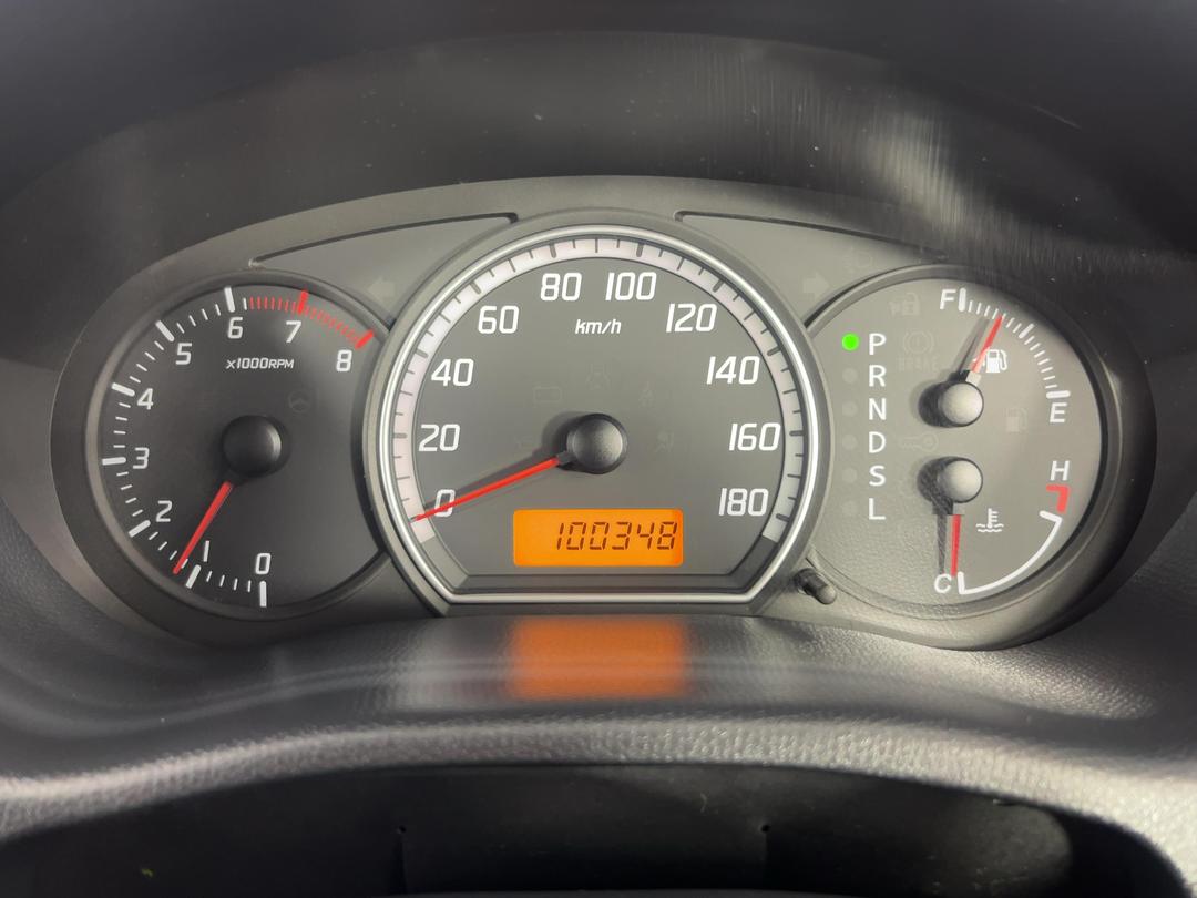 Photo '21' of Suzuki Swift