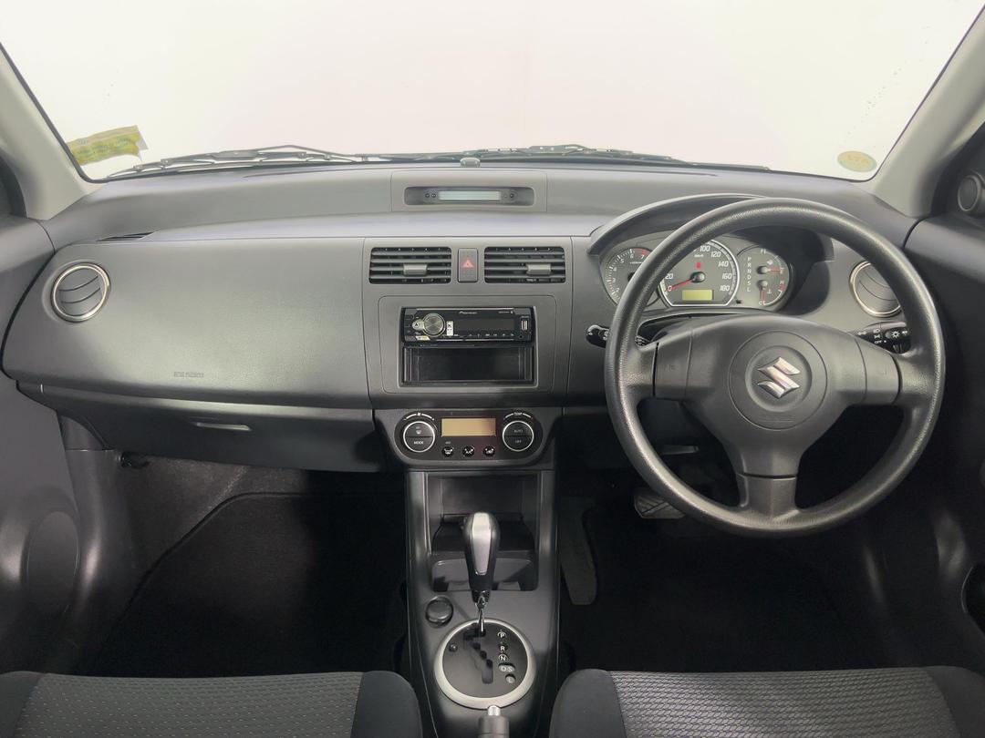 Photo '17' of Suzuki Swift