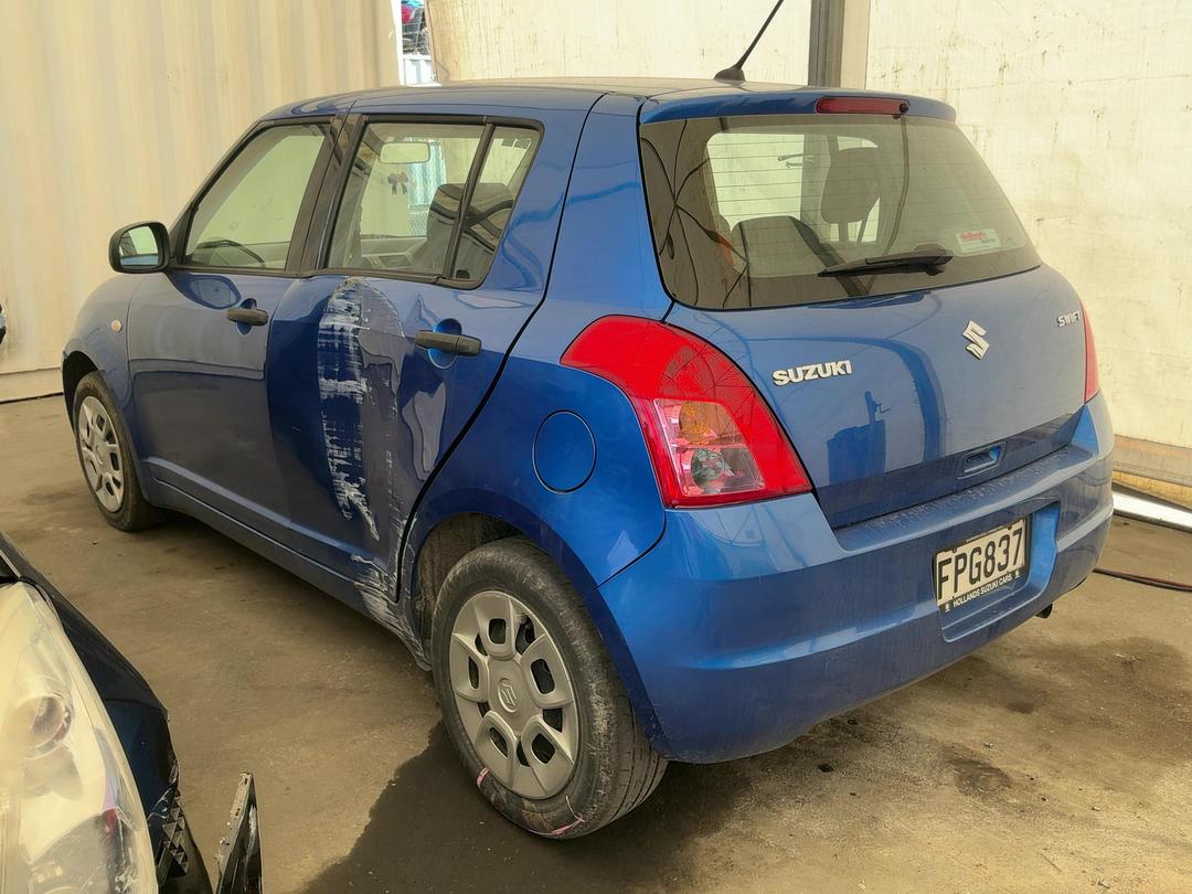Photo '4' of Suzuki Swift Glxa Photo '4' of Suzuki Swift Glxa