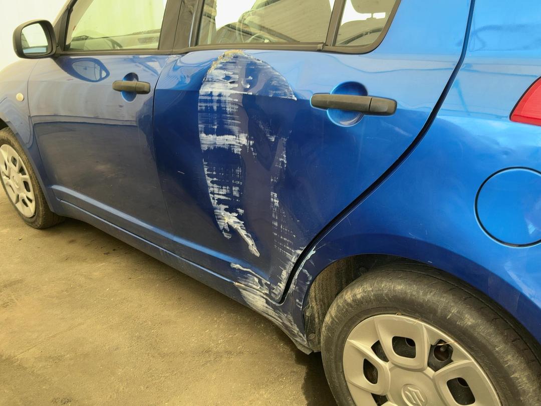 Photo '5' of Suzuki Swift Glxa Photo '5' of Suzuki Swift Glxa