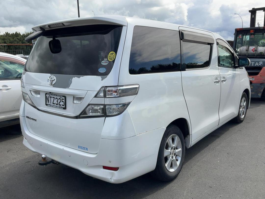Photo '4' of Toyota Alphard Vellfire Photo '4' of Toyota Alphard Vellfire