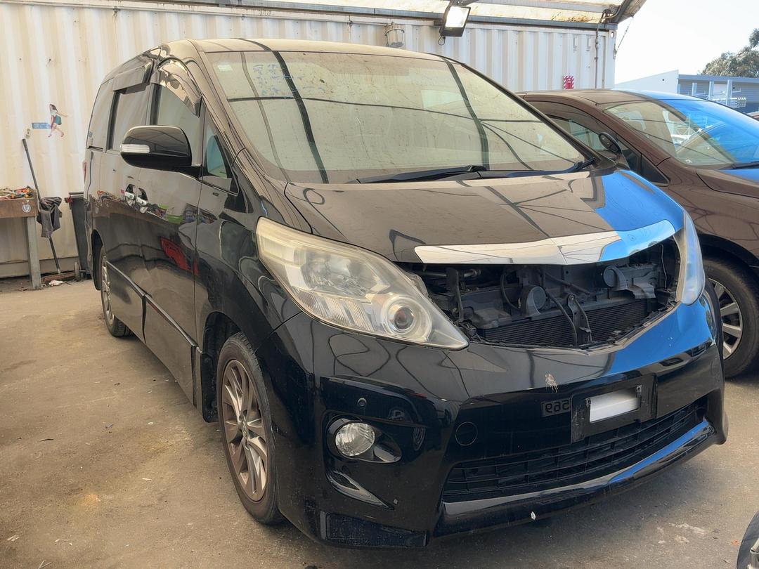 Photo '3' of Toyota Alphard Vellfire