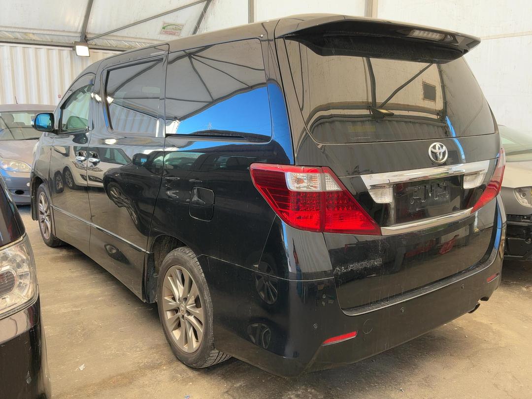 Photo '6' of Toyota Alphard Vellfire