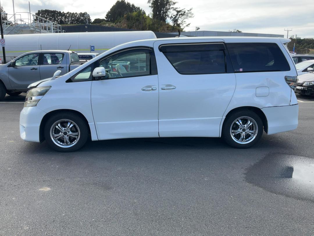 Photo '6' of Toyota Alphard Vellfire Photo '6' of Toyota Alphard Vellfire