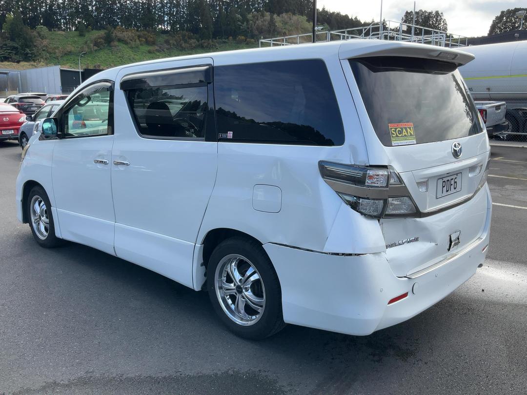 Photo '7' of Toyota Alphard Vellfire Photo '7' of Toyota Alphard Vellfire