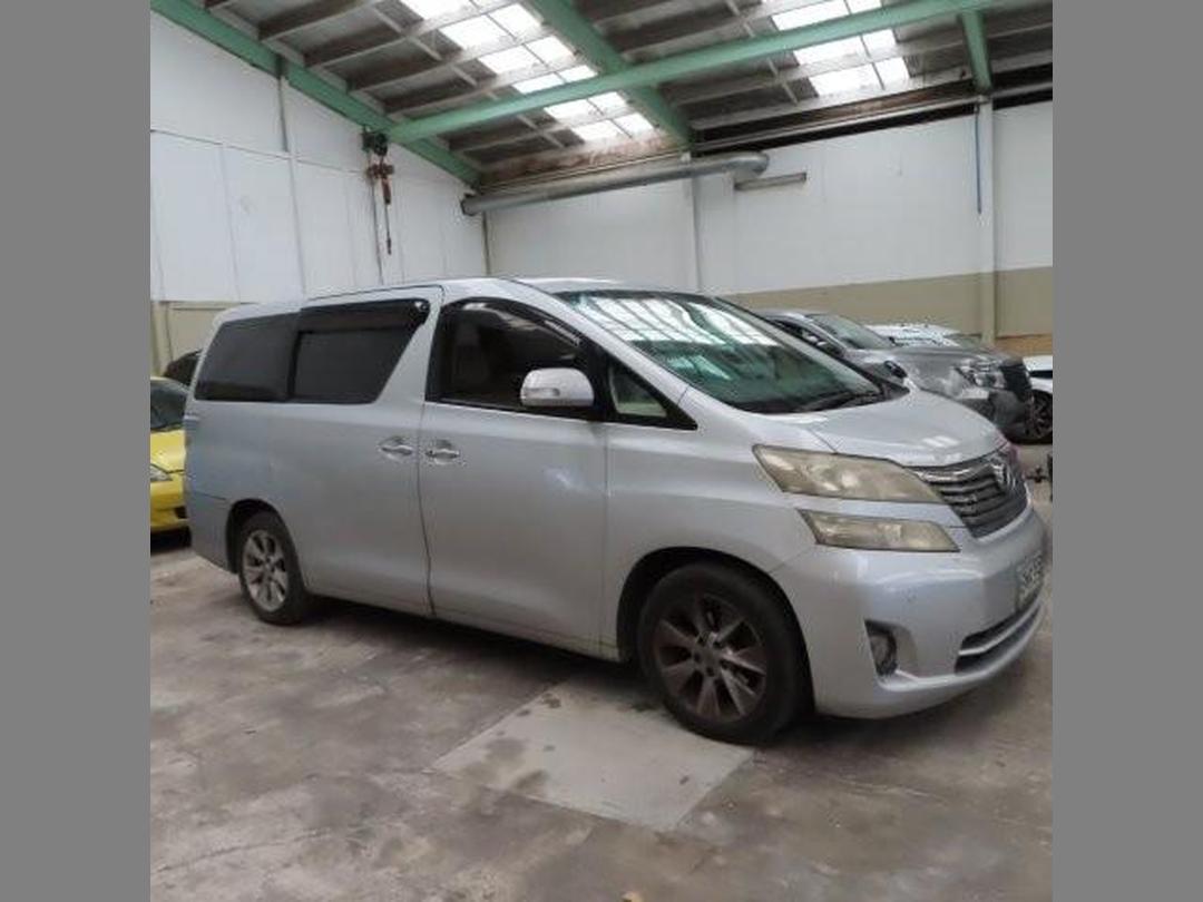 Photo '2' of Toyota Alphard Vellfire Photo '2' of Toyota Alphard Vellfire