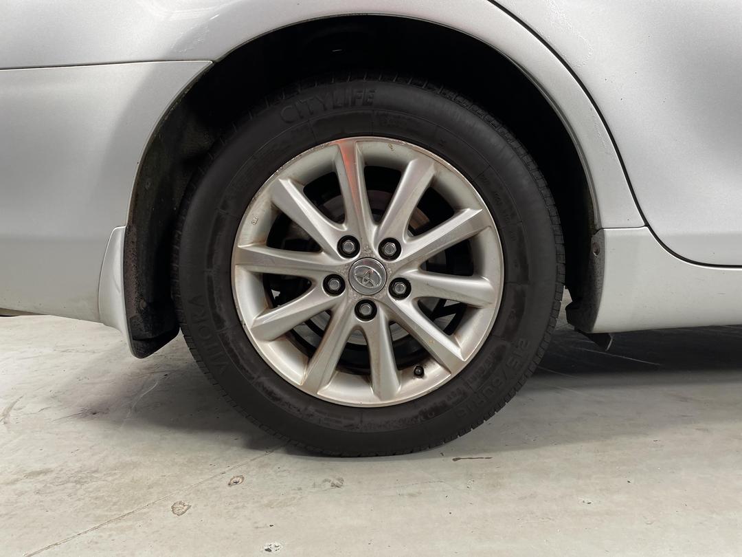 Photo '12' of Toyota Aurion