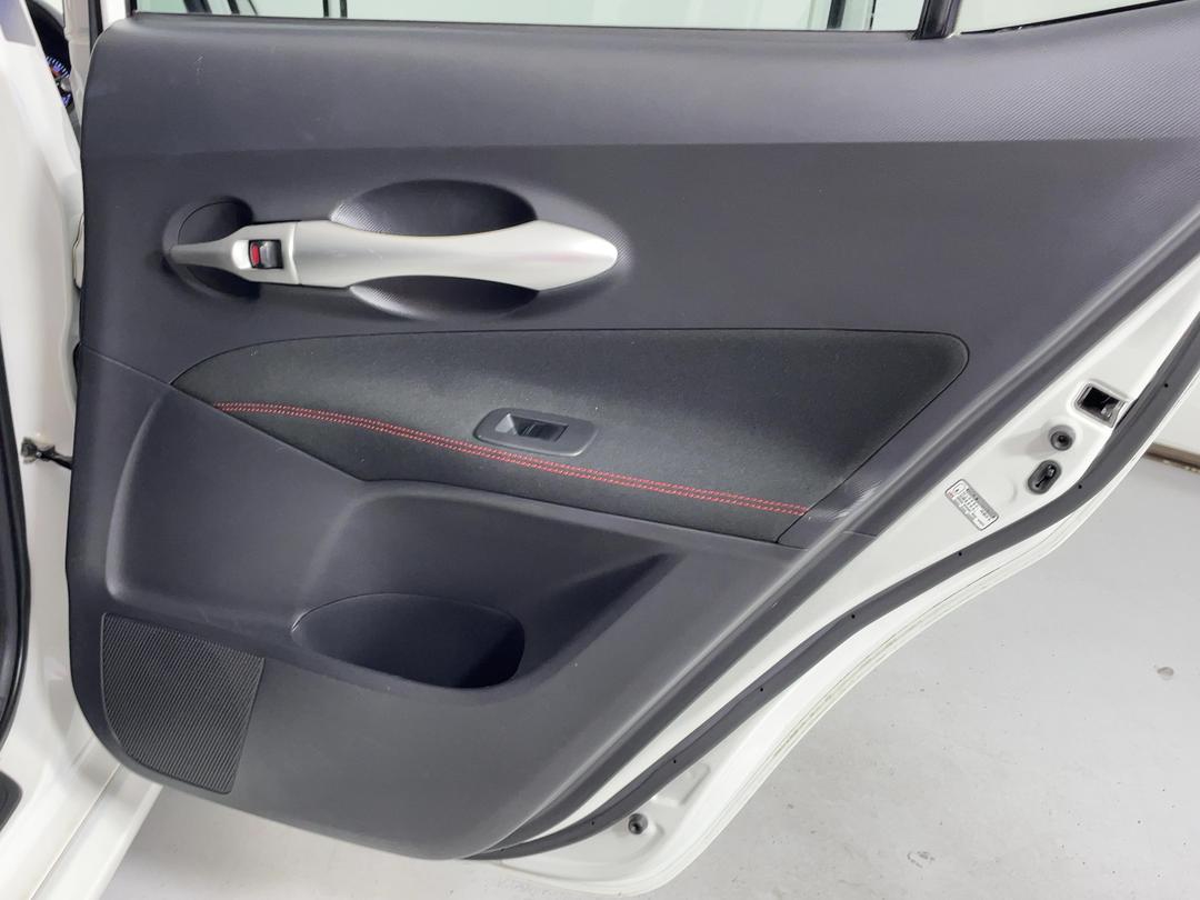 Photo '19' of Toyota Auris