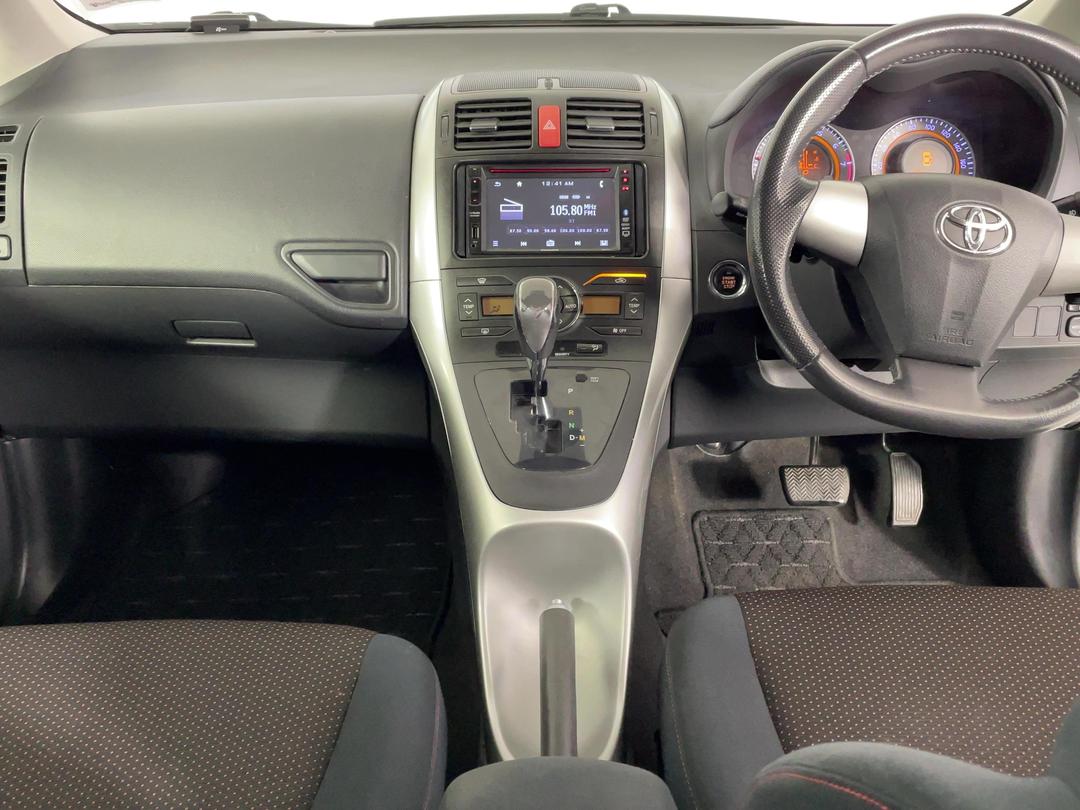Photo '17' of Toyota Auris