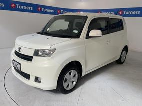 Photo '4' of Toyota BB