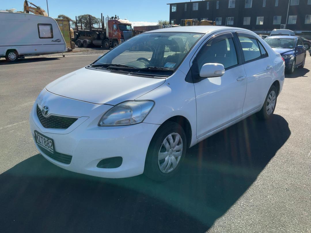 Photo '4' of Toyota Belta