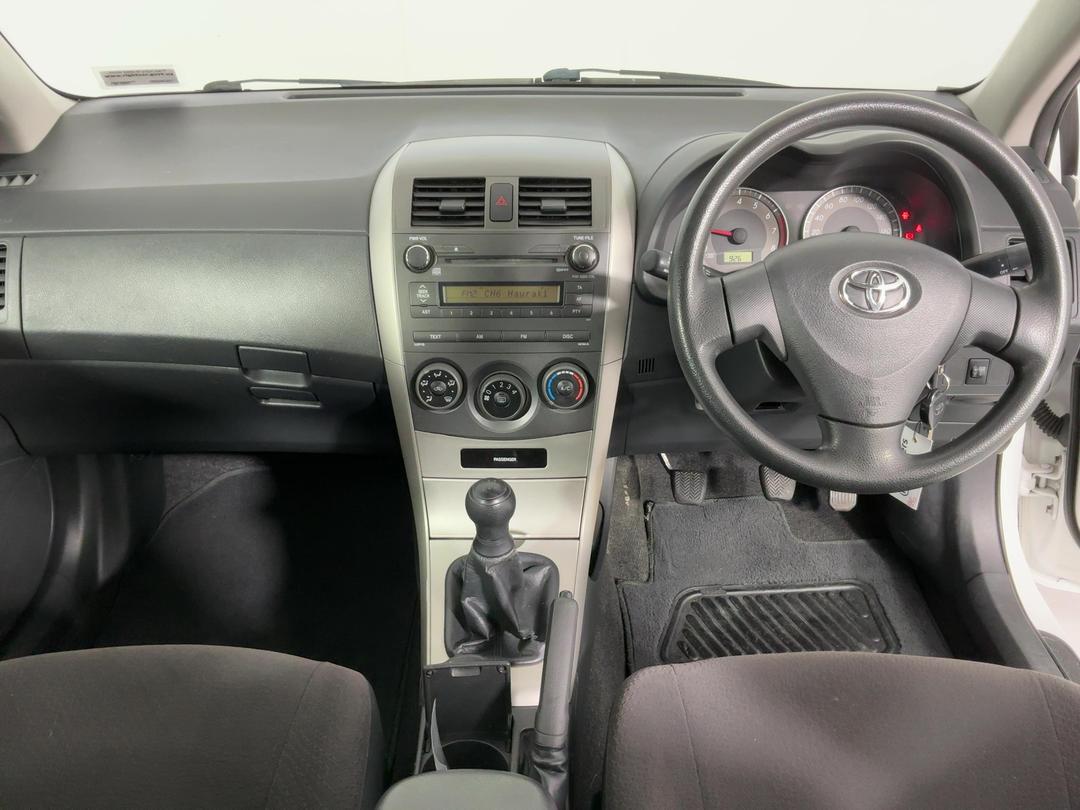 Photo '17' of Toyota Corolla
