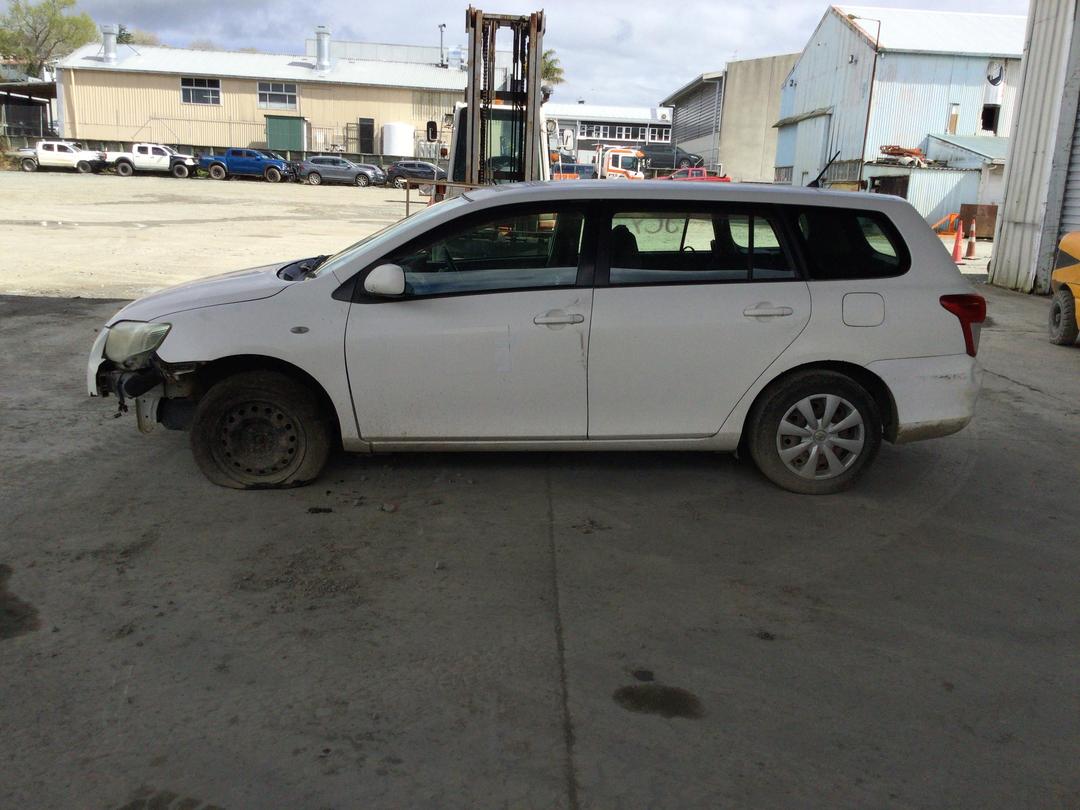 Photo '3' of Toyota Corolla Fielder Photo '3' of Toyota Corolla Fielder