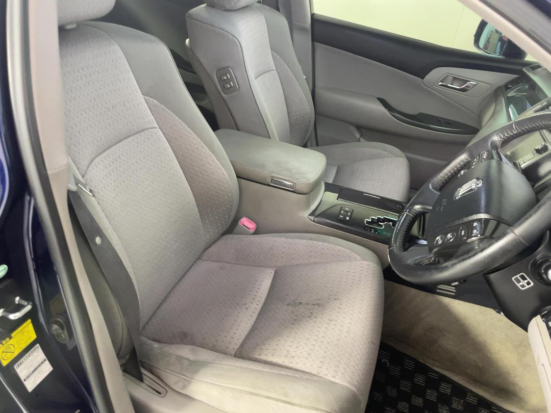 Photo '16' of Toyota Crown