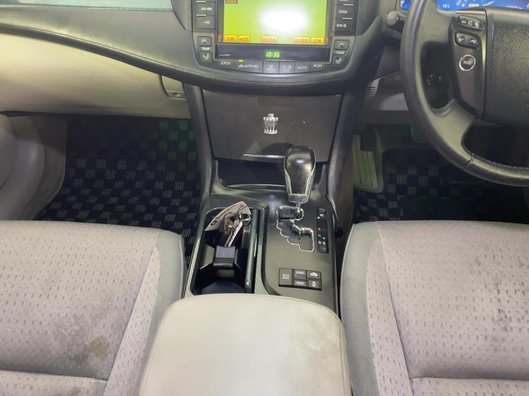 Photo '18' of Toyota Crown