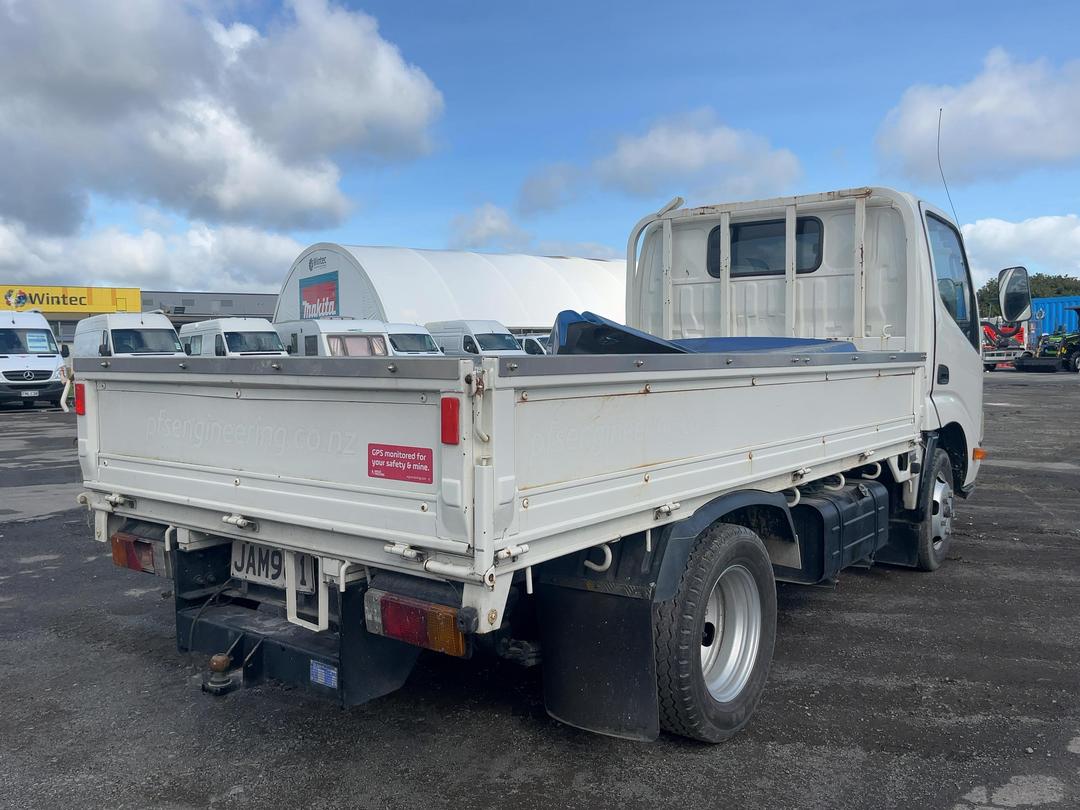 Photo '4' of Toyota Dyna BDG-XZU308 Flat Deck