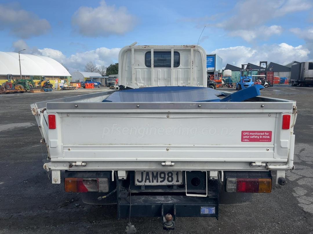 Photo '5' of Toyota Dyna BDG-XZU308 Flat Deck