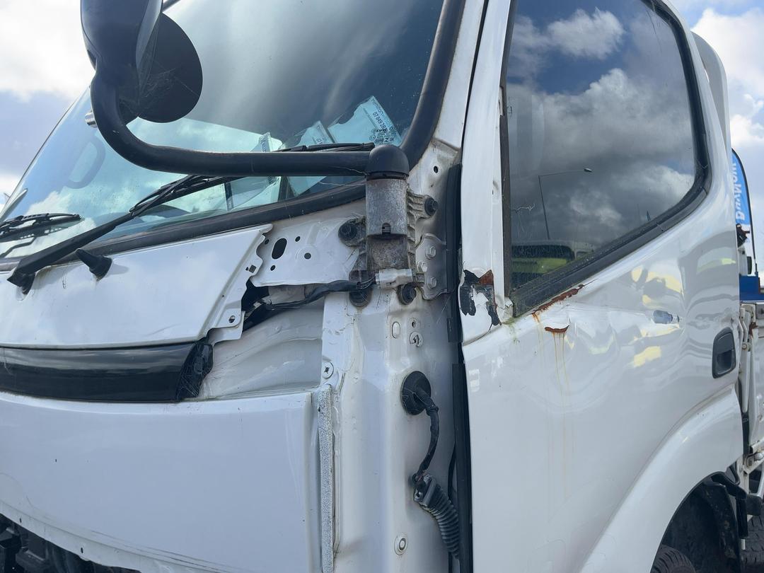 Photo '19' of Toyota Dyna BDG-XZU308 Flat Deck