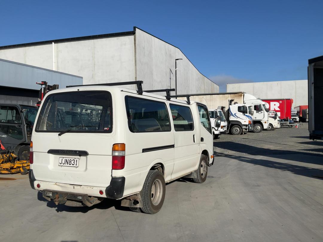 Photo '5' of Toyota Dyna XZU508 Van