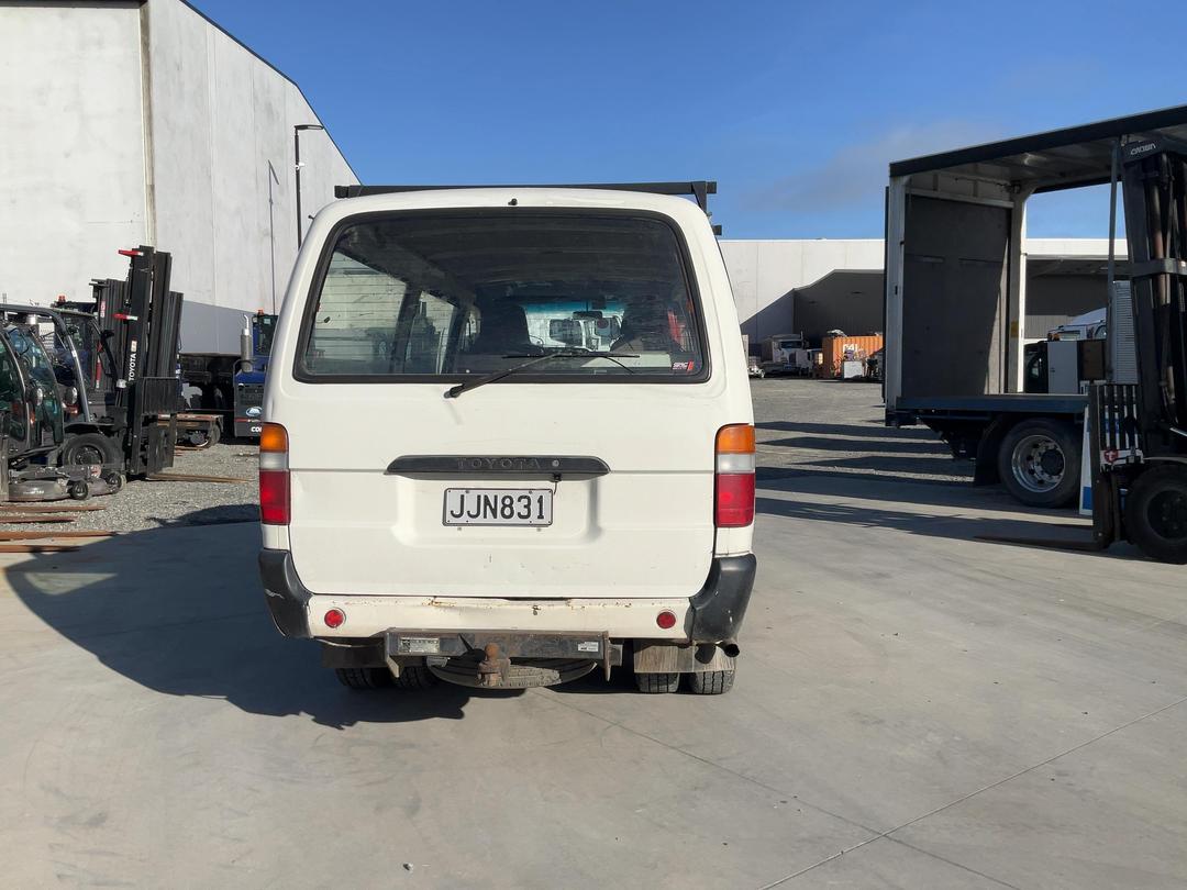 Photo '6' of Toyota Dyna XZU508 Van