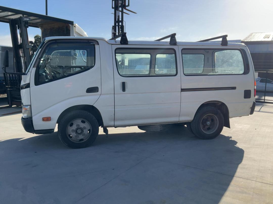 Photo '9' of Toyota Dyna XZU508 Van
