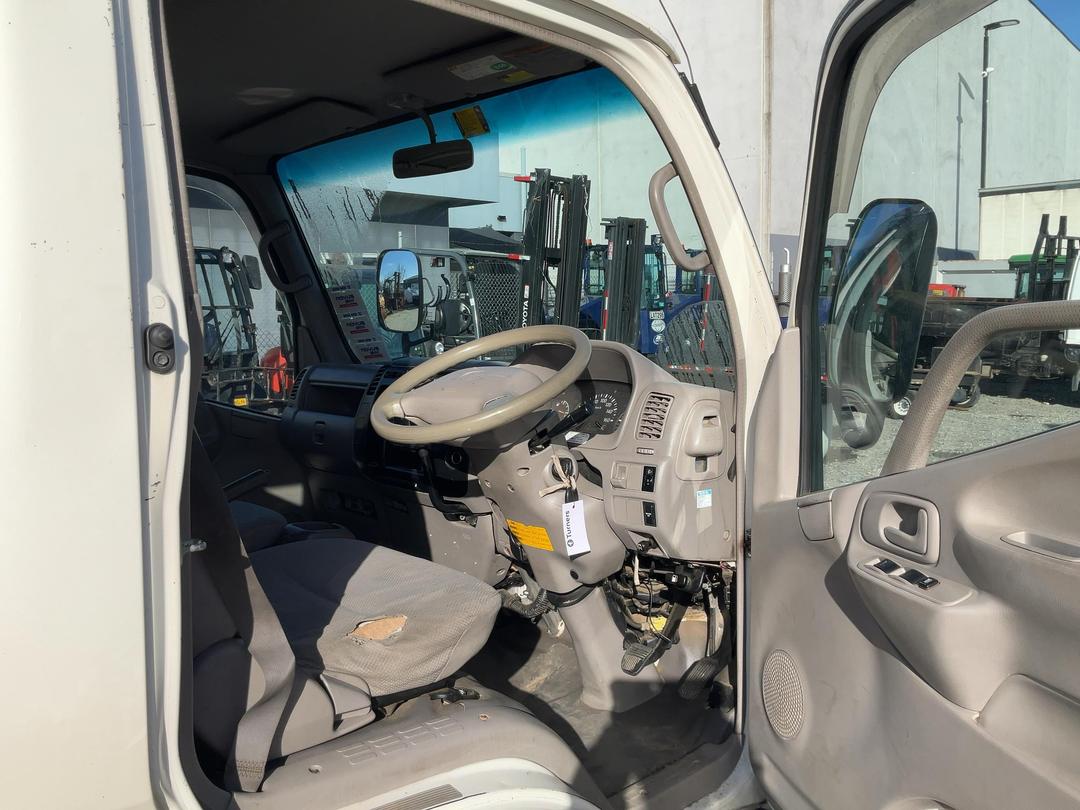 Photo '12' of Toyota Dyna XZU508 Van
