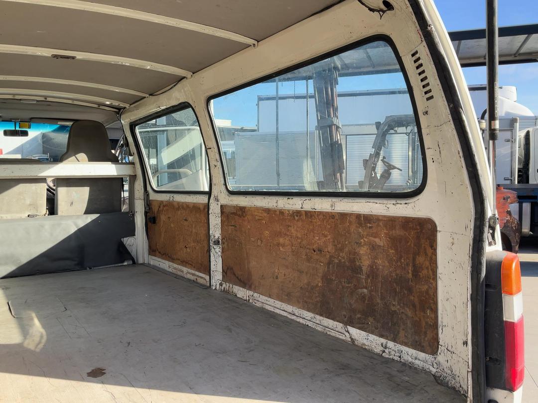 Photo '19' of Toyota Dyna XZU508 Van