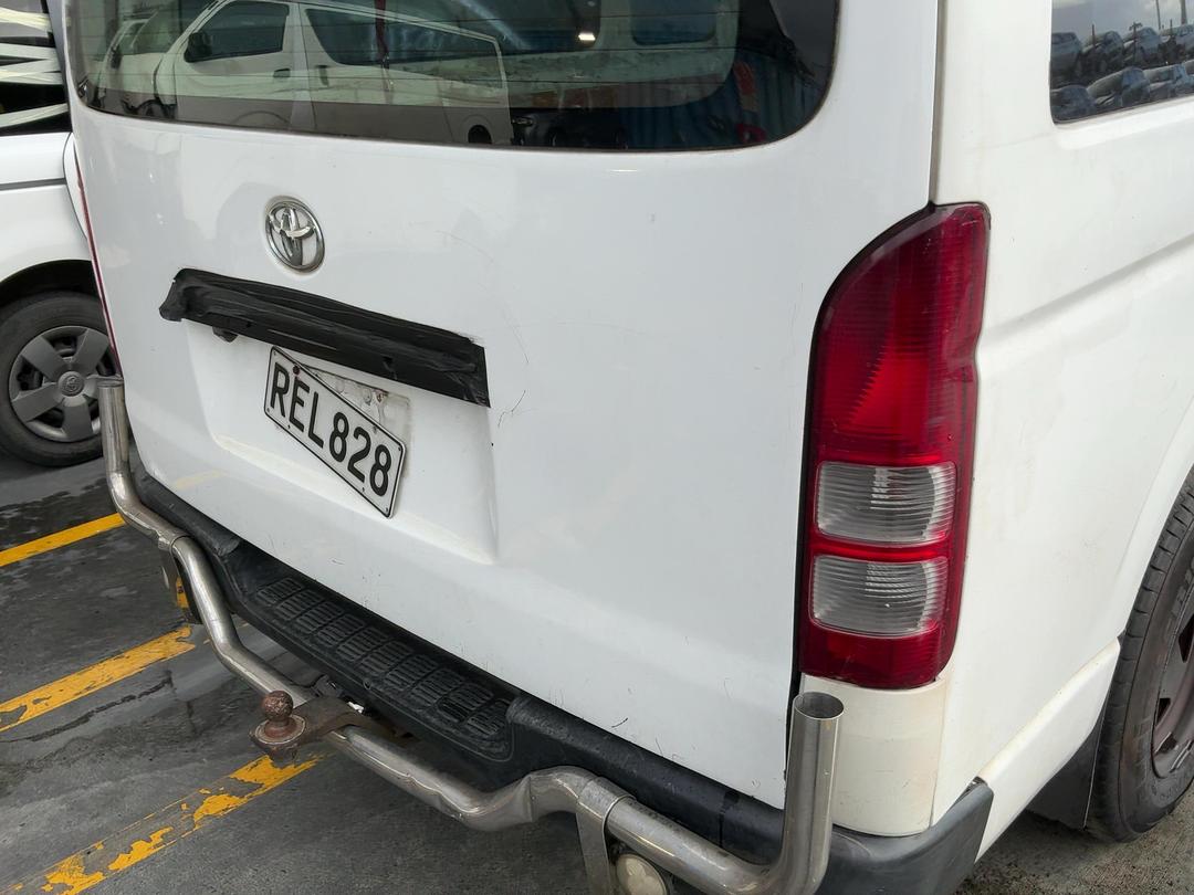 Photo '14' of Toyota Hiace ZX TD Photo '14' of Toyota Hiace ZX TD