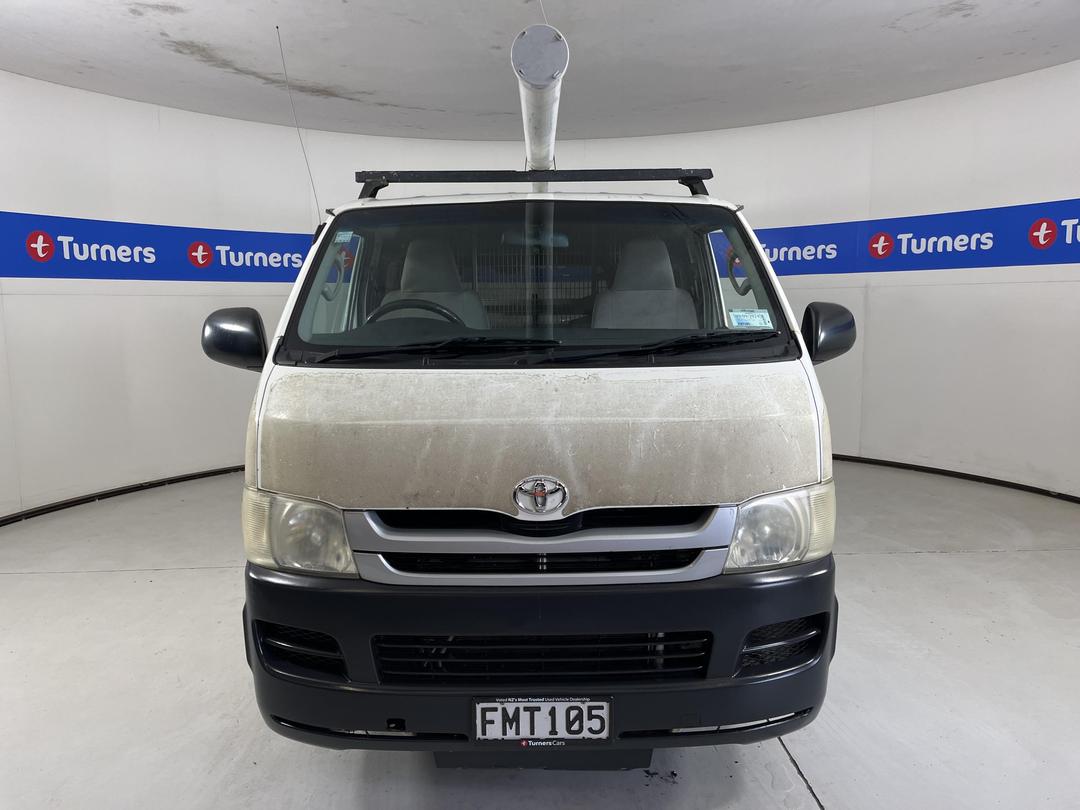 Photo '2' of Toyota Hiace