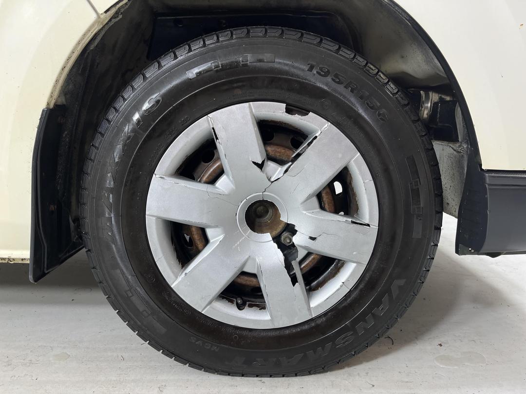 Photo '9' of Toyota Hiace