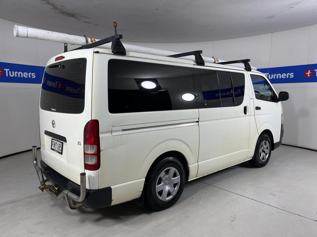 Photo '7' of Toyota Hiace