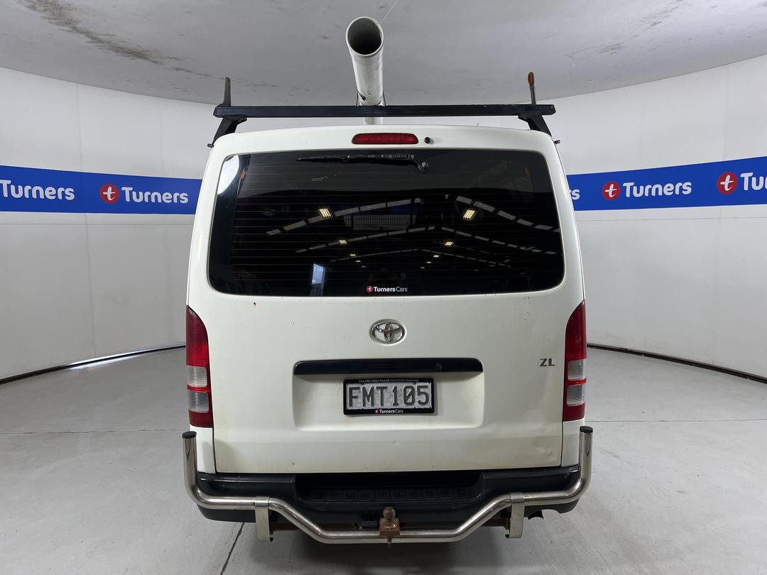 Photo '6' of Toyota Hiace