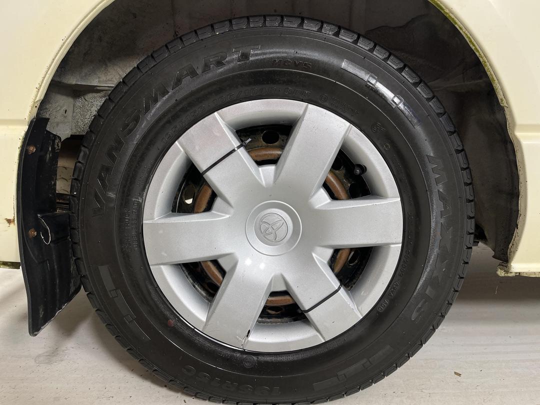 Photo '12' of Toyota Hiace