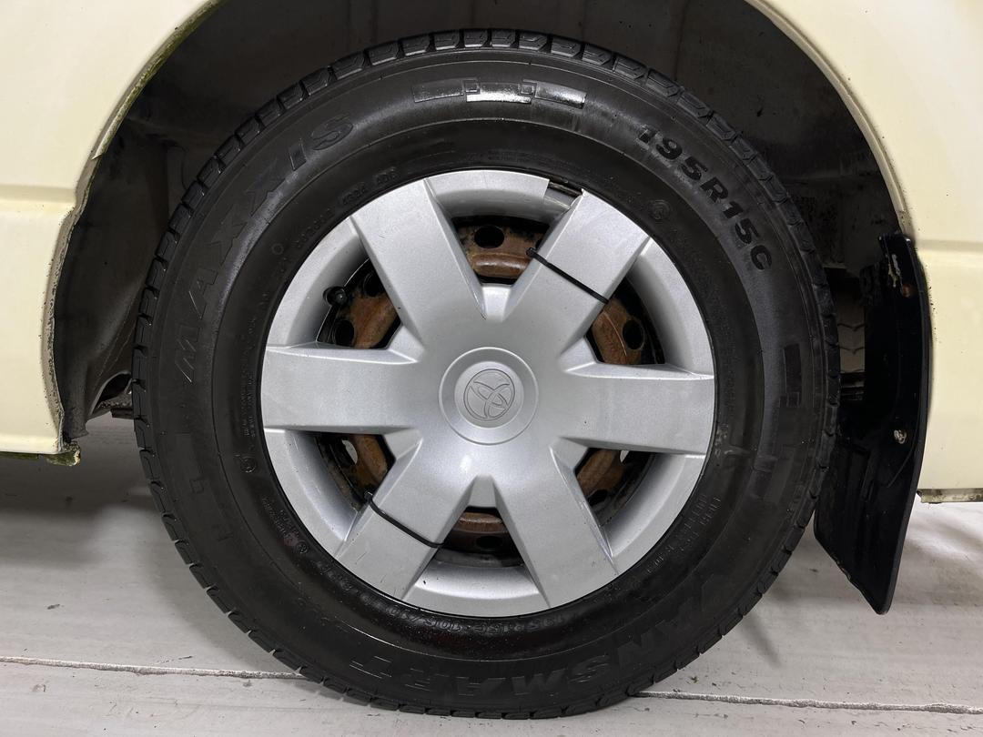 Photo '11' of Toyota Hiace