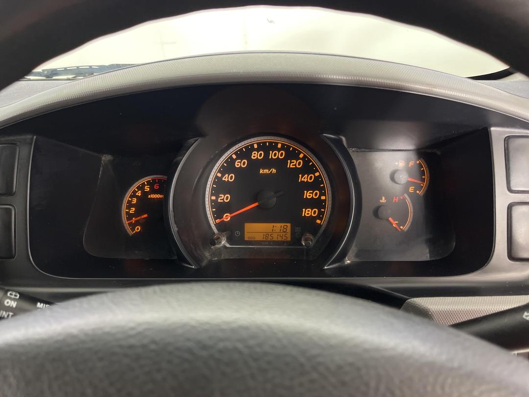 Photo '21' of Toyota Hiace