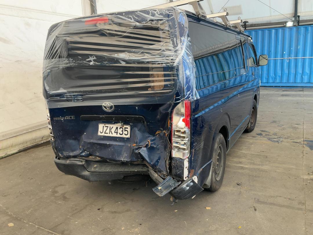 Photo '6' of Toyota Hiace