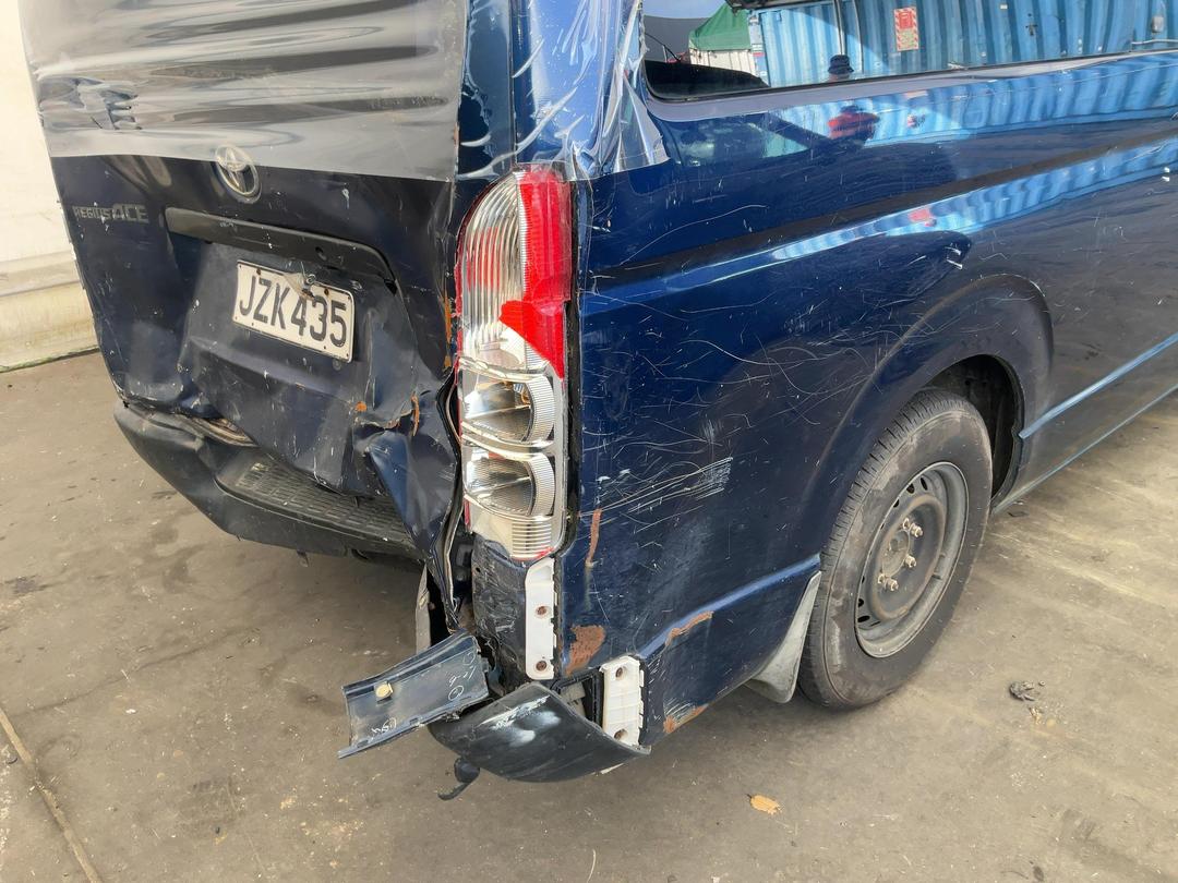 Photo '29' of Toyota Hiace