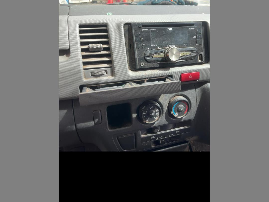 Photo '9' of Toyota Hiace Regius  ACE