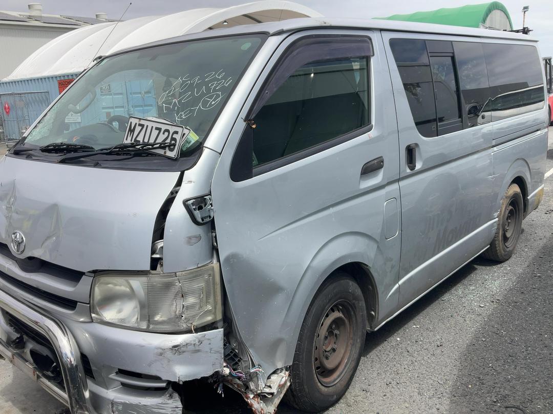 Photo '3' of Toyota Hiace Regius  ACE