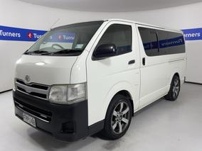 Photo '4' of Toyota Hiace