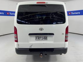 Photo '6' of Toyota Hiace