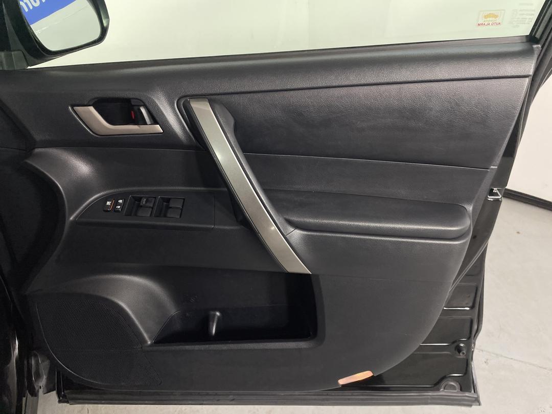 Photo '15' of Toyota Highlander