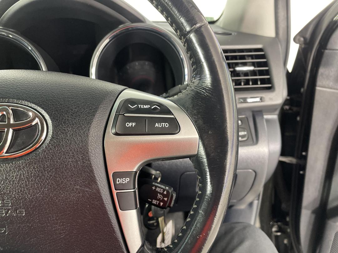 Photo '28' of Toyota Highlander