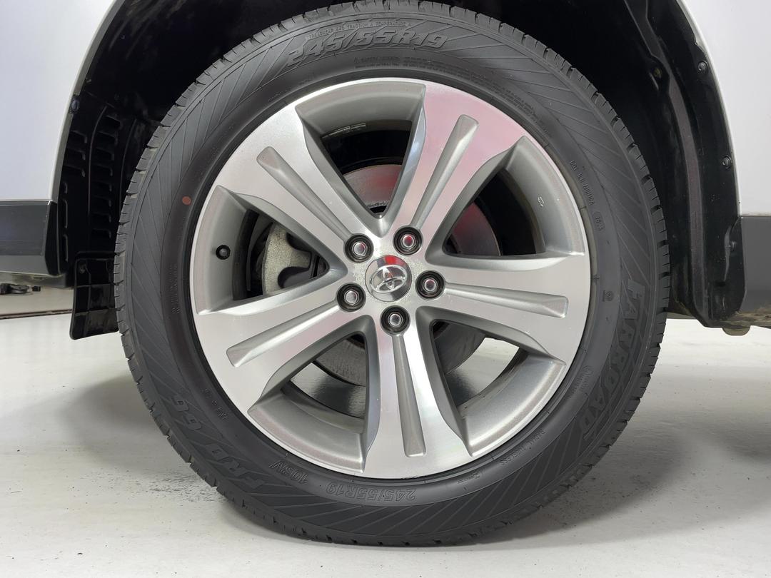 Photo '10' of Toyota Highlander