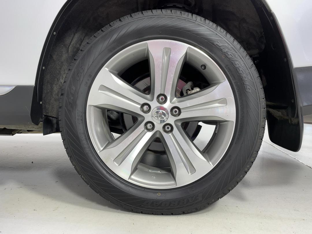 Photo '11' of Toyota Highlander